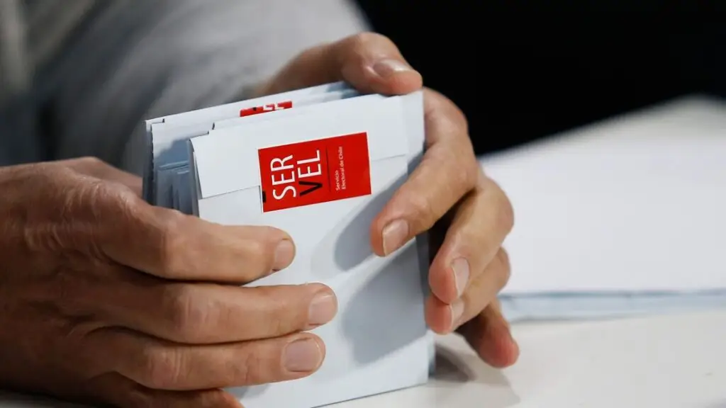 Encuestas difieren sobre quién será el próximo alcalde(sa) de Curicó