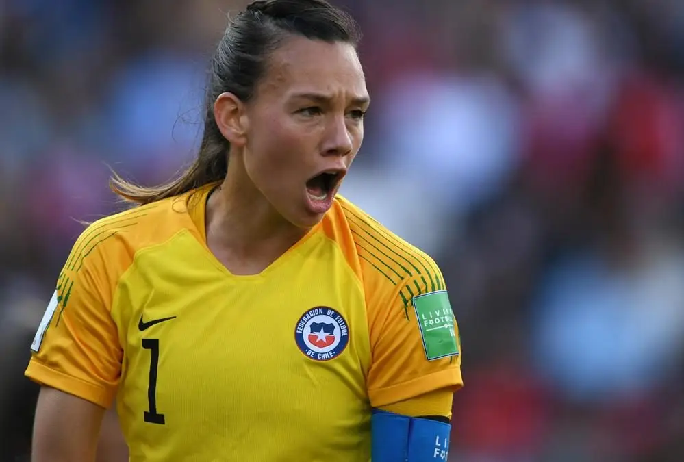 Tiane Endler fue elegida la Mejor Arquera del mundo por la FIFA