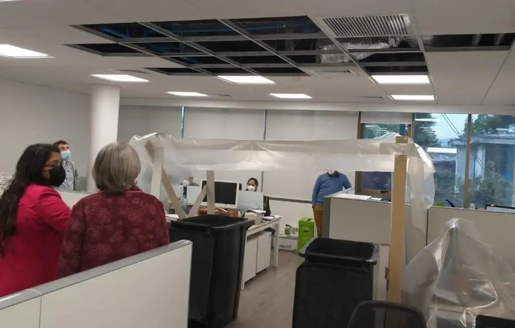 Gremios de funcionarios de la Seremi de Salud del Maule acusan malas condiciones de oficinas en Edificio Espacio Talca