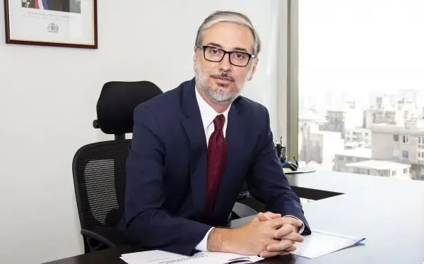Ministerio de Educación pidió la renuncia al director de la Junaeb
