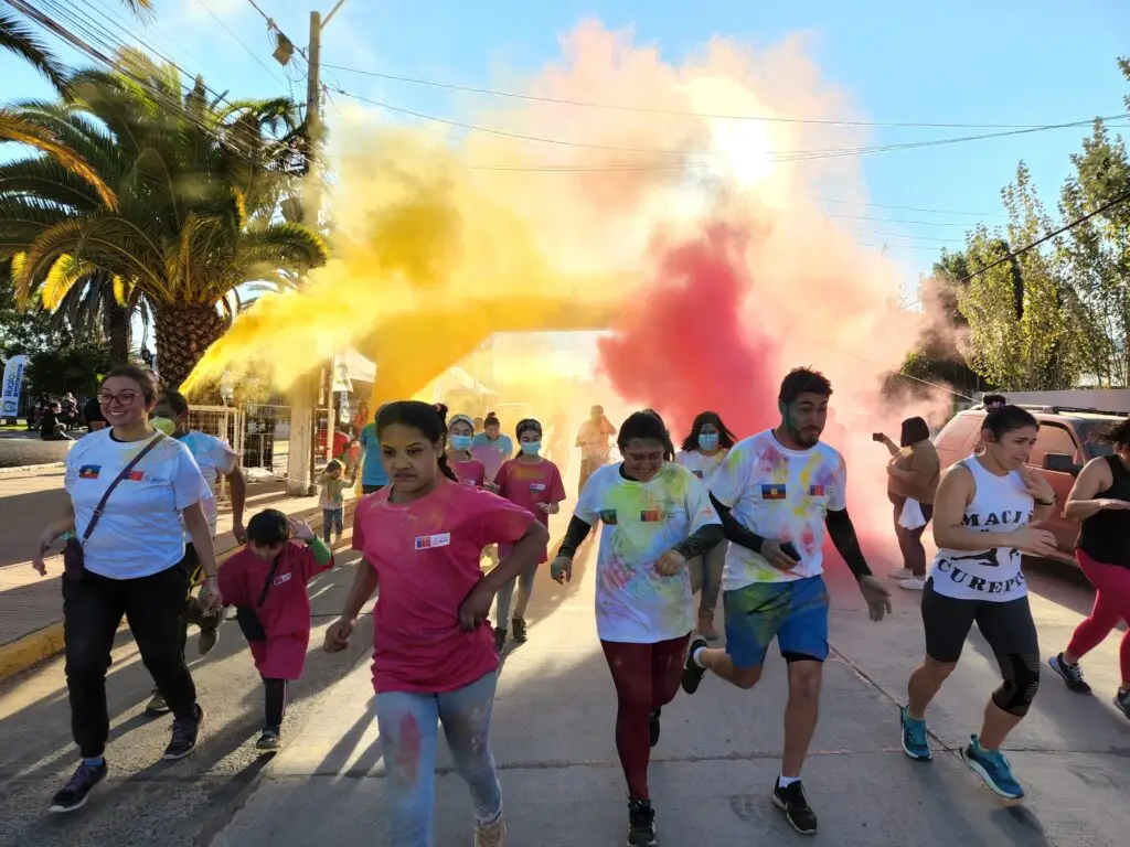Hualañé se tiñó de colores en la "Color Run 2022"