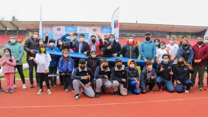 Programa “Promesas Maule” entregó embarcaciones a clubes de kayak y canotaje