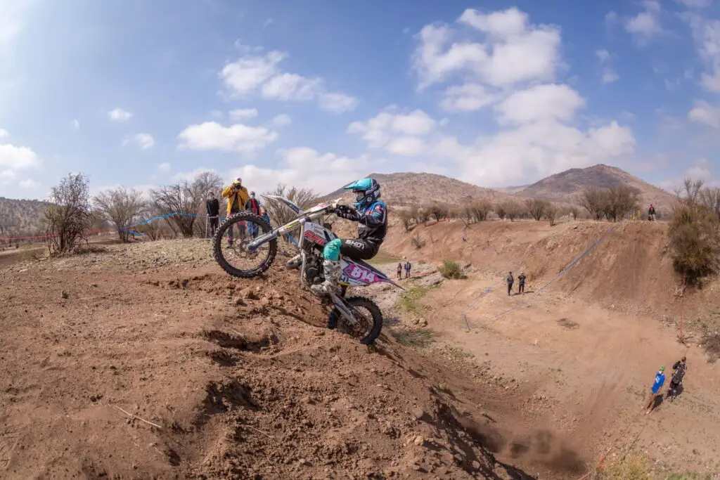 Tania González tuvo un segundo abandono en Mundial de Enduro