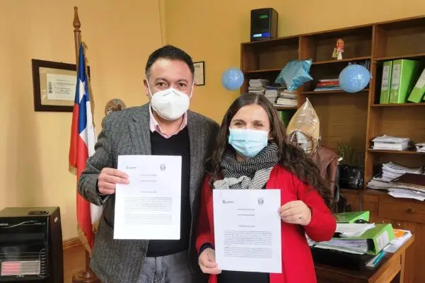 Municipios de Hualañé y Licantén firmaron convenio de cooperación mutua