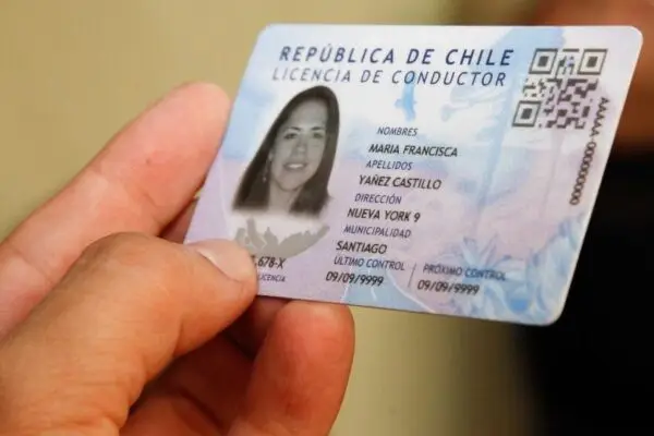 Diputado Felipe Donoso (UDI) presenta proyecto que busca renovar automáticamente la licencia de conducir