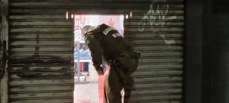 Guardia de tienda comercial de Curicó fue apuñalado: se encuentra en riesgo vital