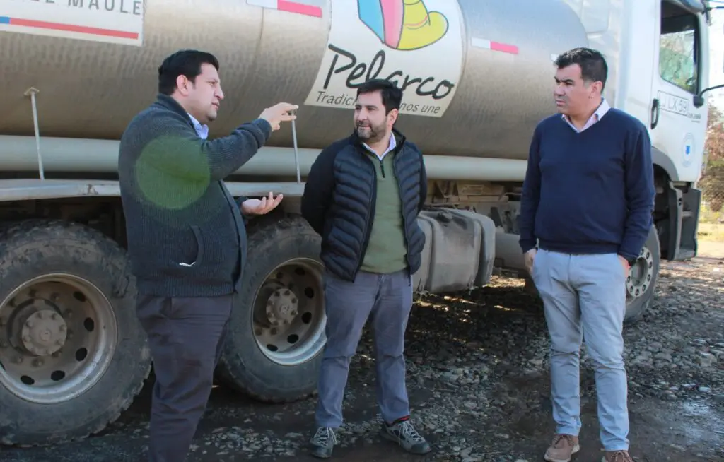 Alcalde de Pelarco y delegado presidencial se reúnen para abordar problemas de suministro de agua