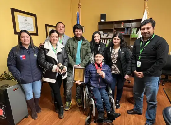 Municipio de Hualañé recibió a Diego Silva tras lograr medalla de bronce en Panamericano de Para Powerlifting