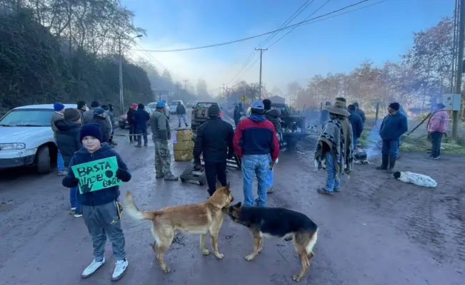 Vecinos de La Montaña de Teno vuelven a protestar por malas condiciones de la Ruta J-25