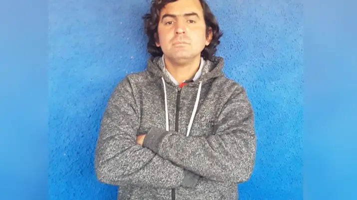 Buscan a conductor que atropelló a hombre en discapacidad y situación de calle en Curicó