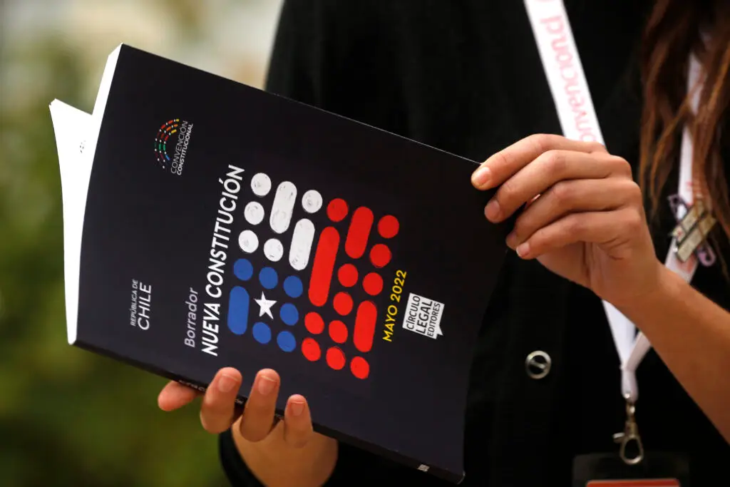 Cadem: 55% de encuestados piensa que nuevo proceso constituyente será mejor que el anterior