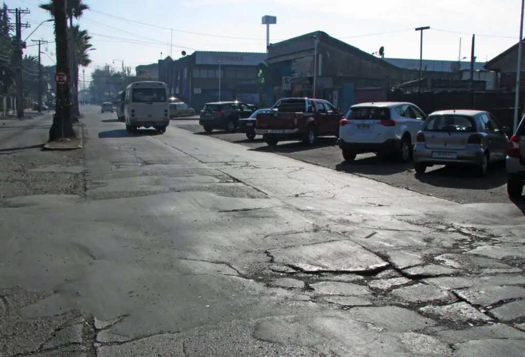 Municipio de Curicó anuncia inicio de licitación para conservación de calle Maipú