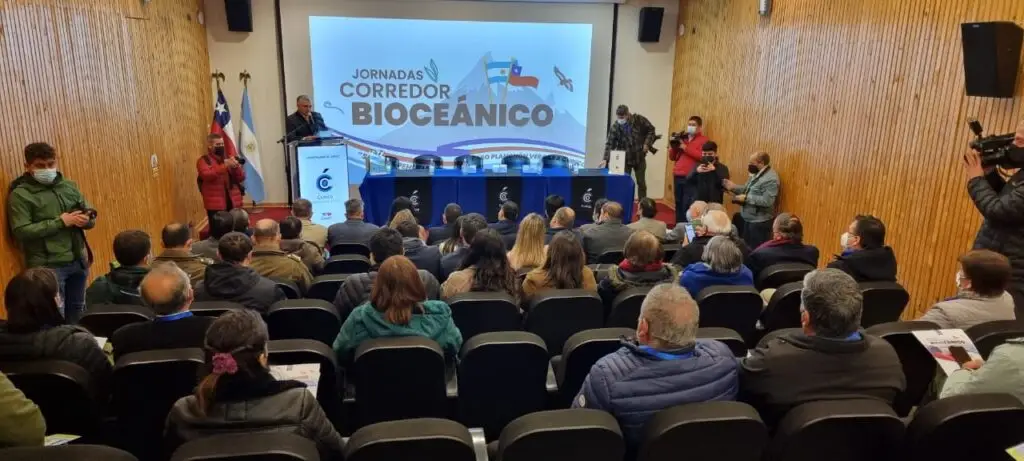 Curicó es sede de primera reunión por corredor bioceánico entre Chile y Argentina por el Paso Vergara