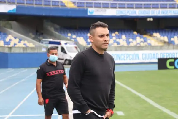 Felipe Cornejo fue agredido antes de ser desvinculado como DT de Rangers