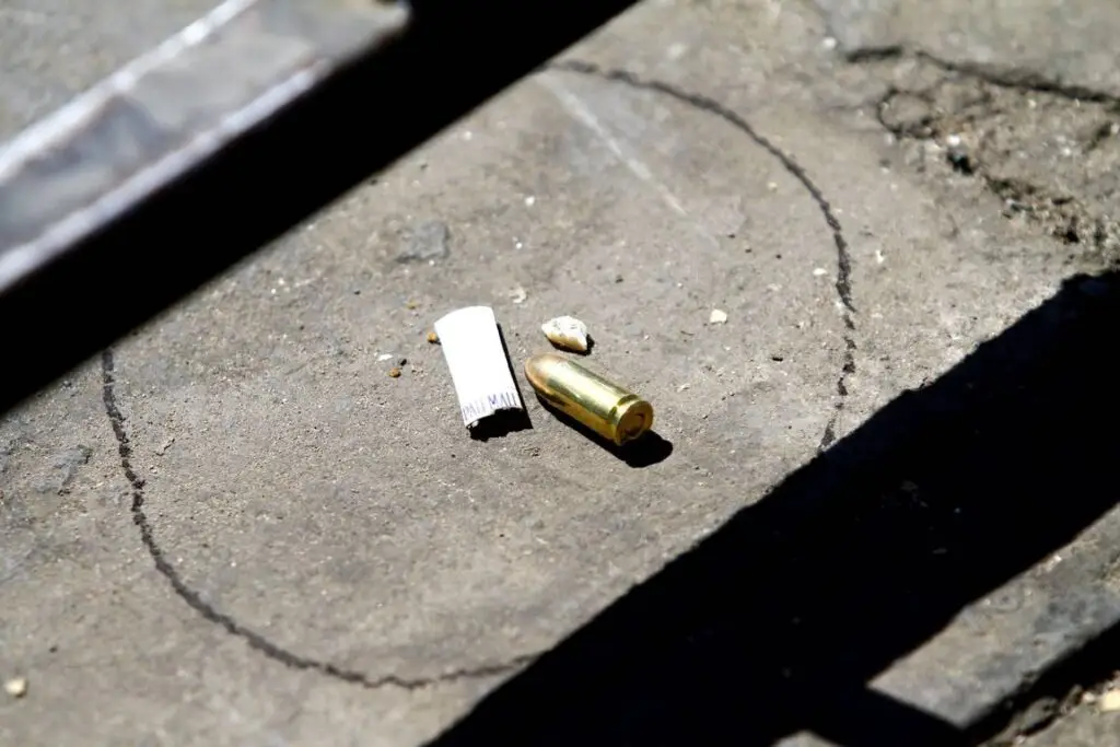 Asaltan y balean a pareja en calle Regional de Curicó