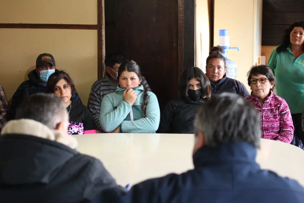Autoridades rauquinas se reunieron con vecinos para solucionar falta de agua