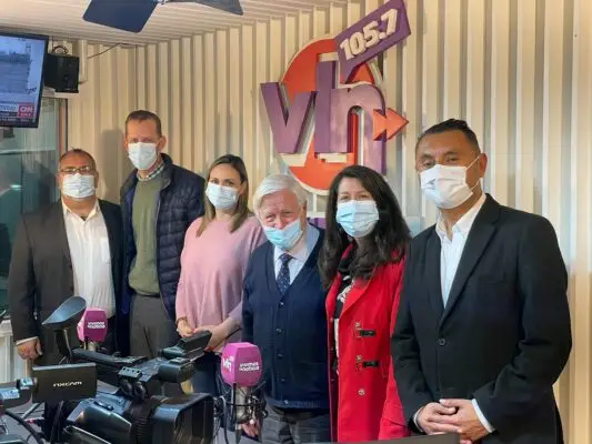 Intenso foro debate se vivió en ContraPunto de VLN Radio