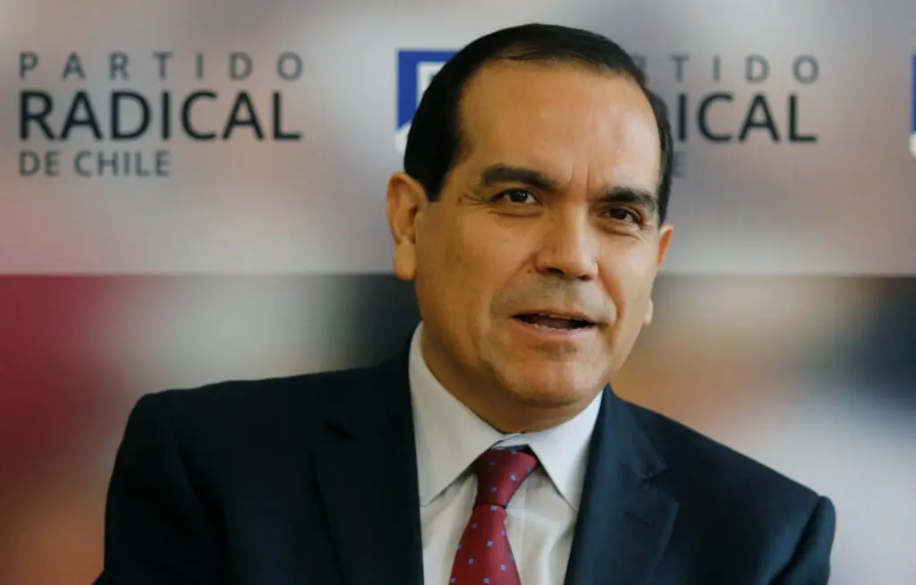 Partido Radical suspendió militancia de Carlos Maldonado por apoyar el Rechazo