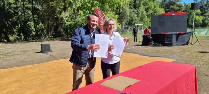 Molina lanza su brigada turística en el parque nacional Radal Siete Tazas