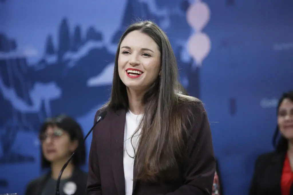 Diputados RN solicitan que se cite a Irina Karamanos a “rendir cuenta de traspaso de la Fundación Integra”