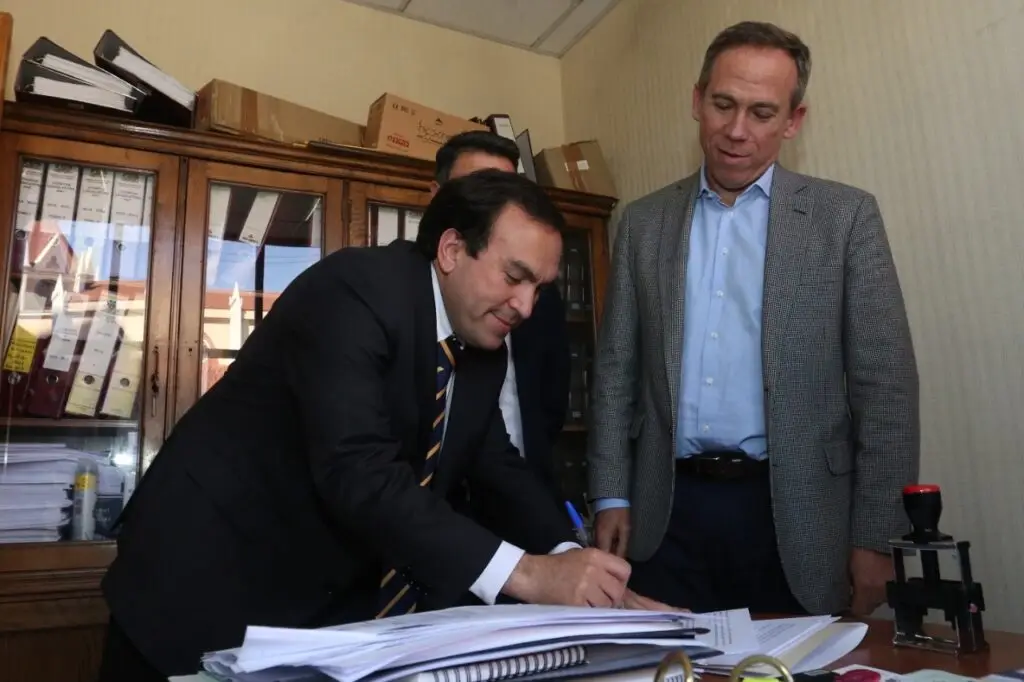 Diputados UDI presentan proyecto de ley que permite a Carabineros usar su arma de servicio en caso de ataque