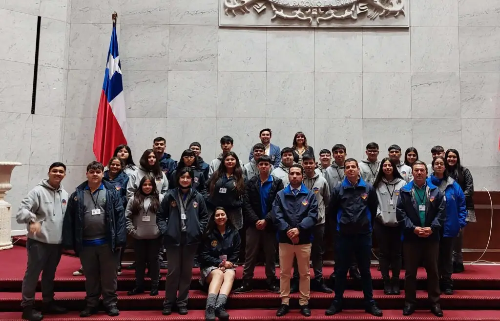 Estudiantes de Rauco visitaron el Congreso Nacional en Valparaíso
