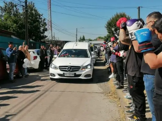 Familiares y amigos despidieron a joven deportista asesinado en fiesta de Halloween en Talca