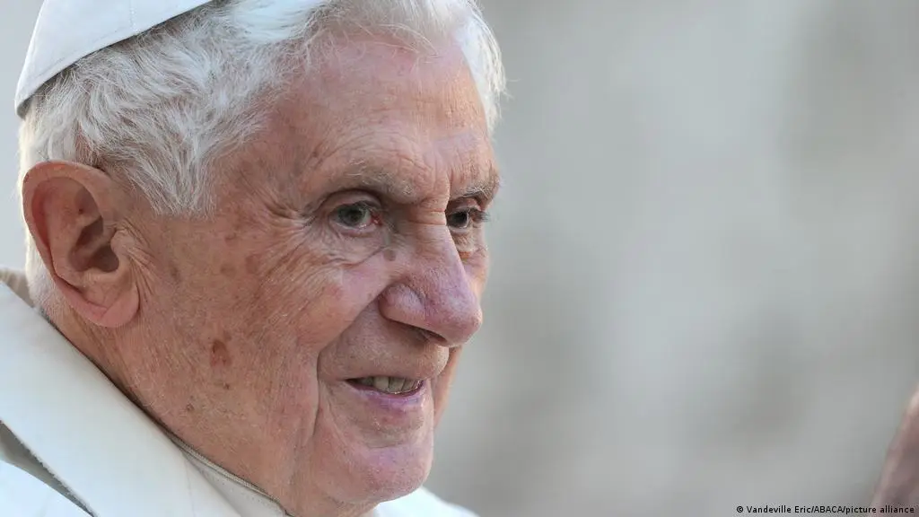 A los 95 años fallece el papa emérito Benedicto XVI