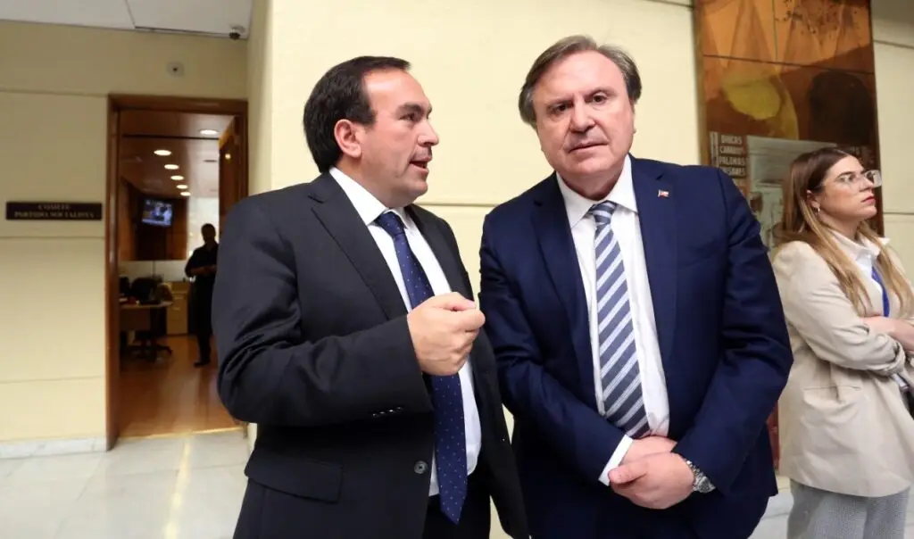 Solicitan poner urgencia a proyecto que busca extender la vigencia de las licencias de conducir