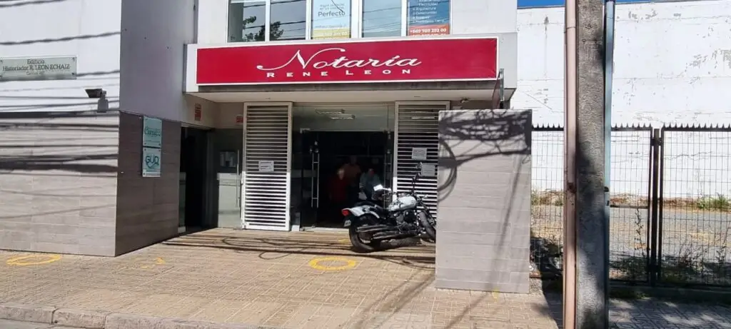 Suspenden y abren cuaderno de remoción para notario curicano