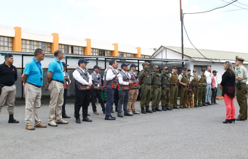 Realizan operativo especial para recuperar espacios públicos en Curicó
