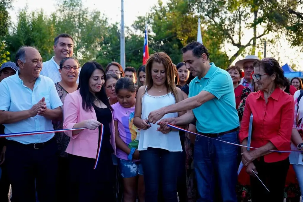 Inauguran obras de pavimentación del callejón La Virgen de La Echaurrina