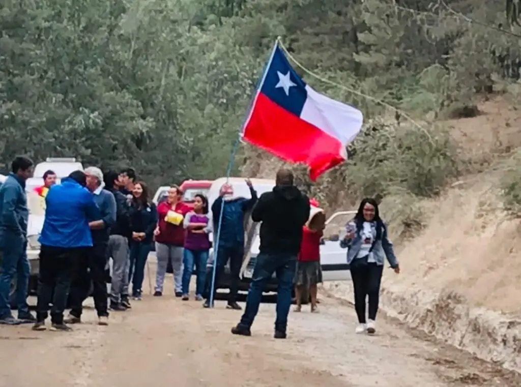 El "as bajo la manga" que destrabó toma de la Ruta J-80 en el cruce Las Higueras-Llico