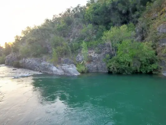 Buscan a hombre que desapareció en el río Ancoa de Linares
