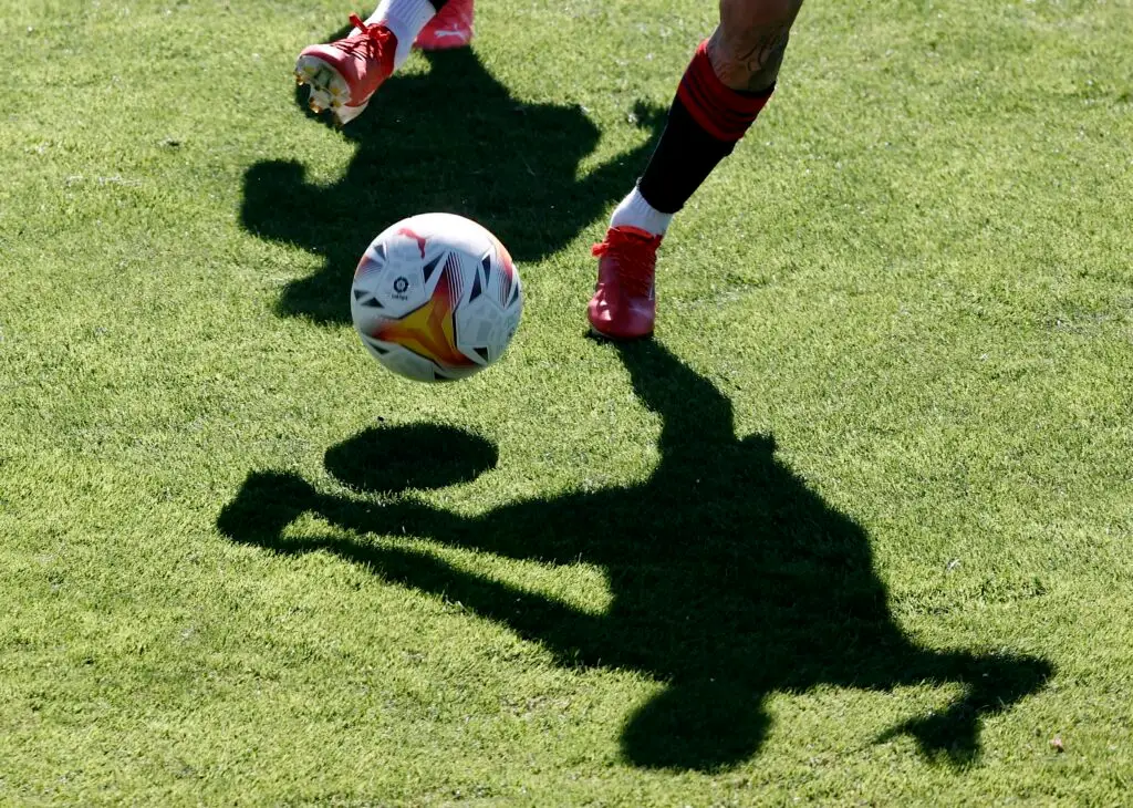 Hombre murió mientras jugaba partido de fútbol en Sarmiento