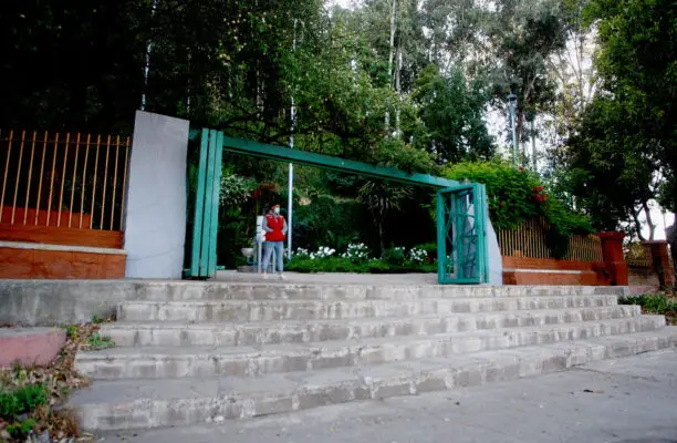 Municipio curicano cierra el cerro Condell para prevenir complicaciones en la salud en la población