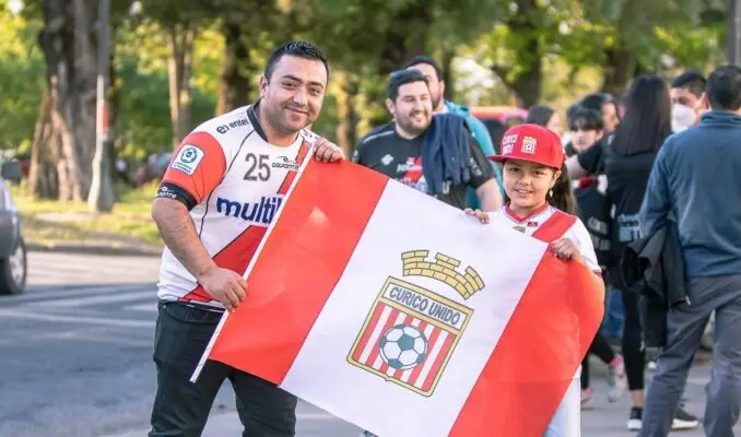 Salud municipal realizará vacunación contra el Covid-19 en la previa del partido de Curicó Unido