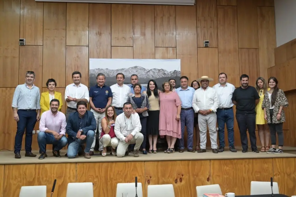 Gobierno regional pondrá a disposición más de mil 500 millones de pesos para cada municipio del Maule