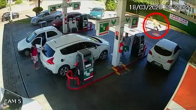 Trabajador de una bencinera en Brasil le prendió fuego a un cliente tras una discusión
