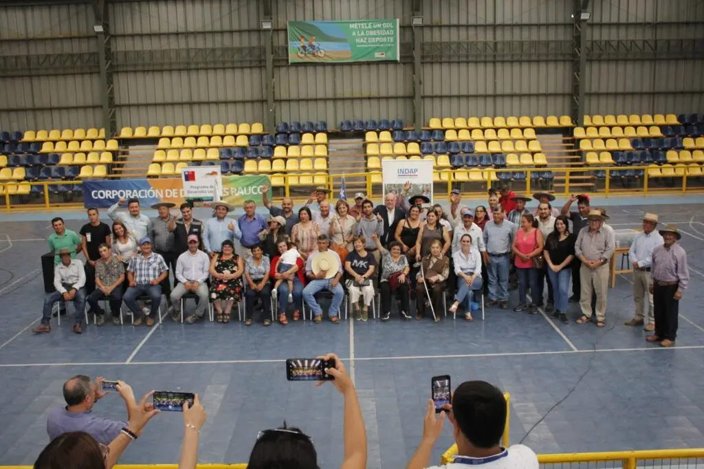 128 agricultores y apicultores de Rauco recibieron el bono FOA