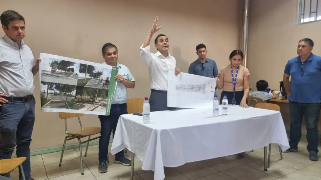 Vecinos de Villa Las Nieves cumplen su sueño de tener una plaza digna