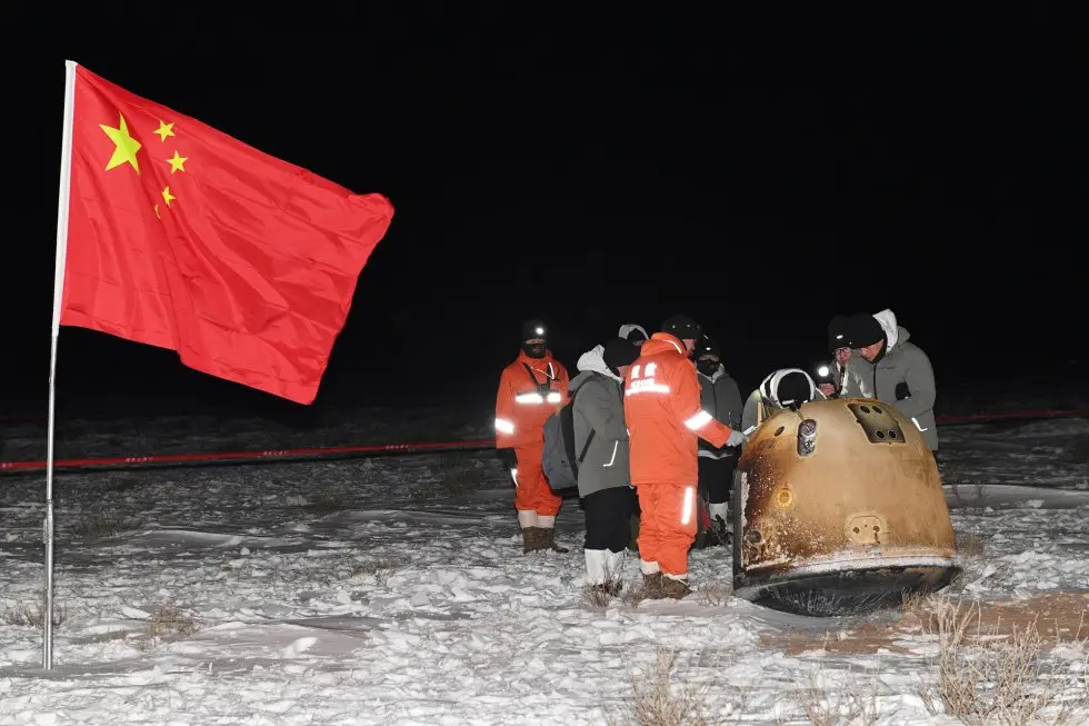 China halla una reserva de agua en la Luna de 270.000 millones de toneladas