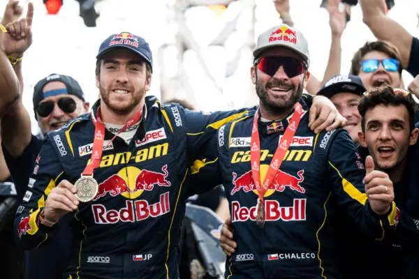 Chaleco López va con todo al mundial de rally cross country en México