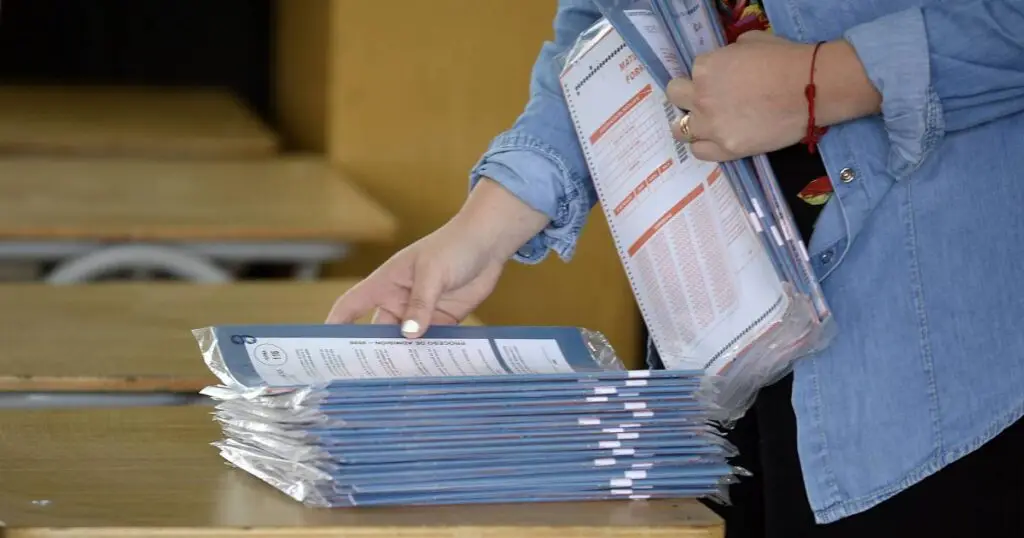 Inteligencia Artificial, ChatGPT, resuelve la última PAES y supera al 99% de los alumnos en Comprensión Lectora
