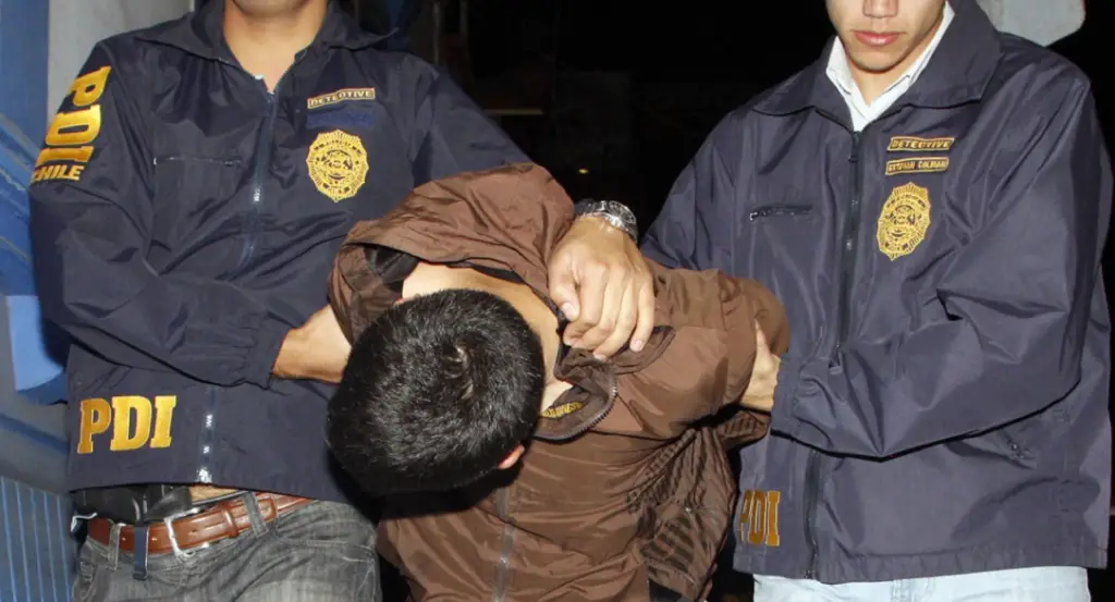 Menor de 13 años mató a puñaladas a adolescente de 15: víctima fue encontrado inconsciente en la vía pública