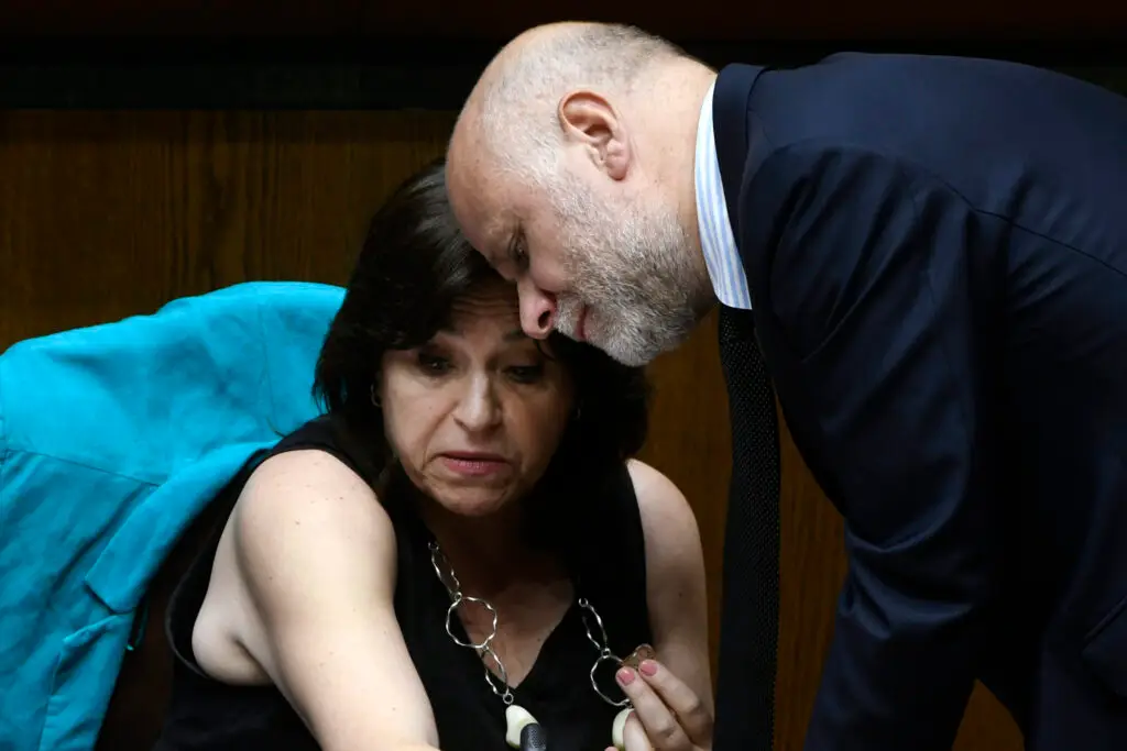 Presidente Boric acepta renuncia de la ministra Ana Lya Uriarte: Ávaro Elizalde asumirá el cargo en Segpres