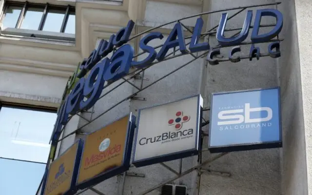 Comisión del Senado aprobó en general proyecto que da salida alternativa a isapres para cumplir fallo