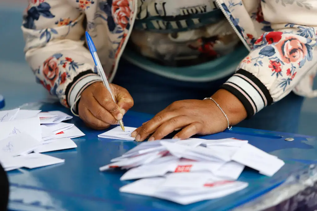 Delegación presidencial del Maule y el Servel coordinan segunda vuelta de elección de gobernador regional