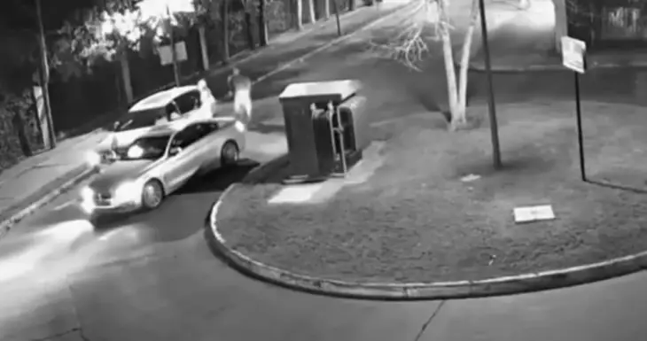 Mujer golpeó en los genitales a delincuente para evitar encerrona en Vitacura