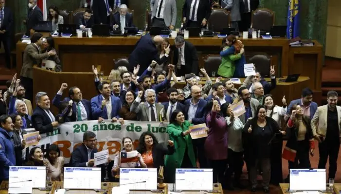 Congreso aprueba ley de Royalty Minero: $392 mil millones serán destinados a comunas vulnerables